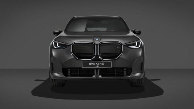 Η BMW X3 M50 xDrive ντύθηκε στα μαύρα