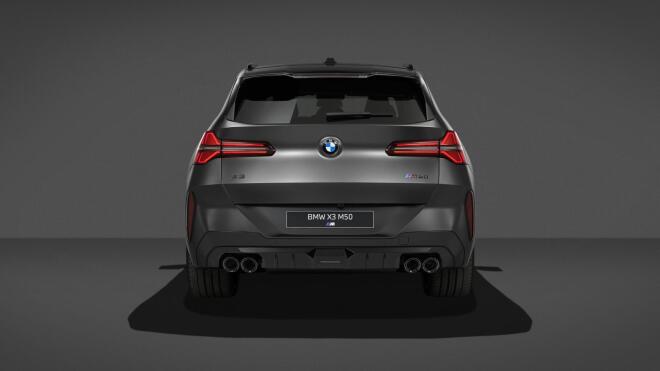 Η BMW X3 M50 xDrive ντύθηκε στα μαύρα