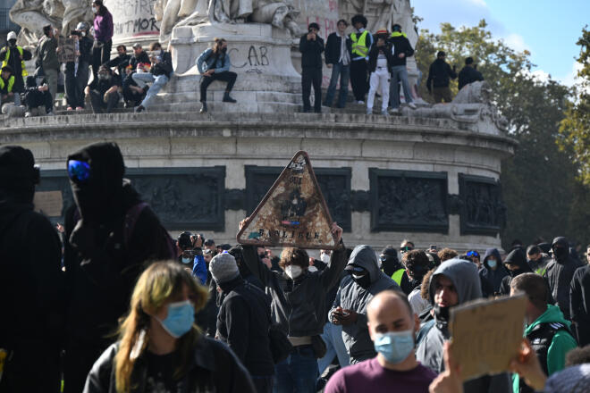 Γαλλία: Επεισόδια για την ακρίβεια -Μπήκαν μέσα στο Δημαρχείο της Μασσαλίας