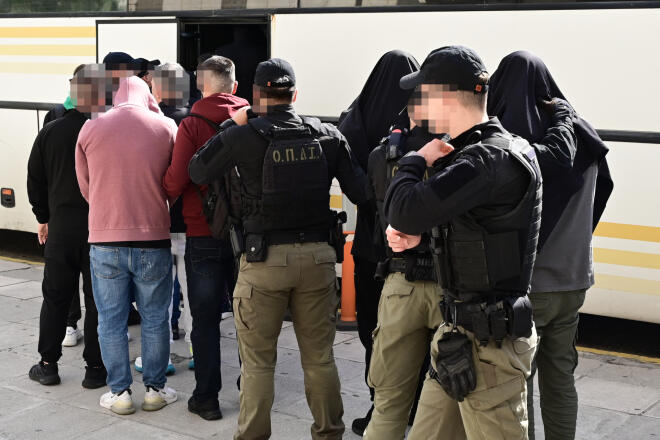 Ποινική δίωξη για κακουργήματα στους 23 συλληφθέντες της αλυσίδας εστίασης