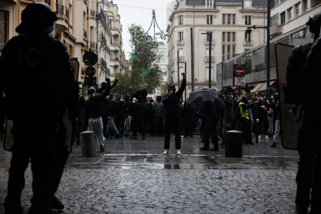 Διαδηλώσεις έγιναν στο Παρίσι, στη Λυών, στην Τουλούζη, στη Μασσαλία και σε άλλες γαλλικές πόλεις
