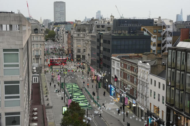Αλλάζει πρόσωπο η Oxford Street: Κλείνει για τα αυτοκίνητα