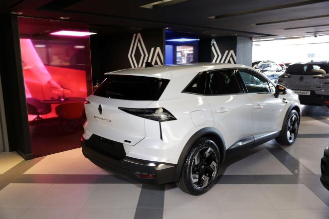 H Renault ενισχύει την παρουσία της στα βόρεια προάστια