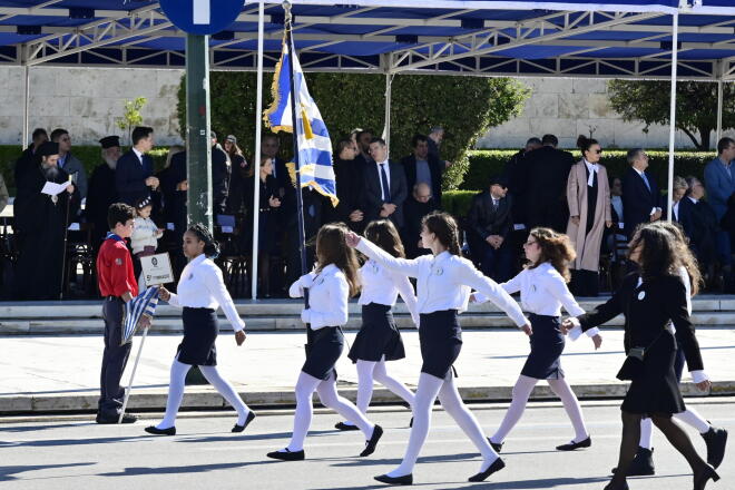 Με τη μαθητική παρέλαση η Αθήνα τιμά την εθνική επέτειο του ΟΧΙ