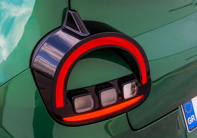Renault Twingo E-Tech: Φιναλίστ του «Αυτοκινήτου της Χρονιάς 2027»
