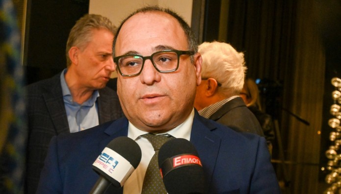 H Αντίδραση Μαρινάκη Σε Ανάρτηση Υποψήφιου ΠΑΣΟΚ Για 16ωρο