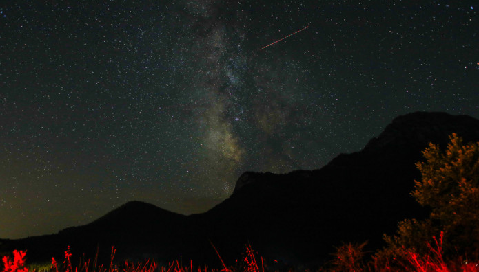 Νυχτερινός Ουρανός Στη Λίμνη Δόξα