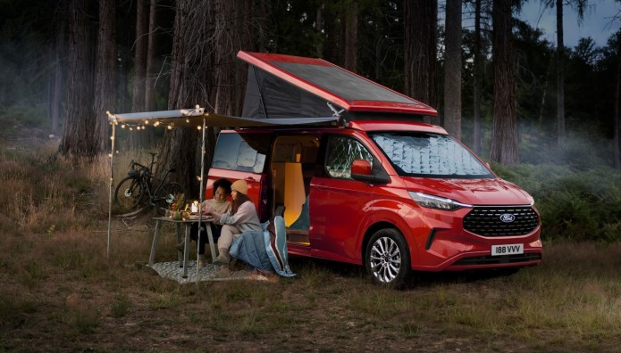 Η Ford αποκαλύπτει την επόμενη γενιά του Nugget Camper Van