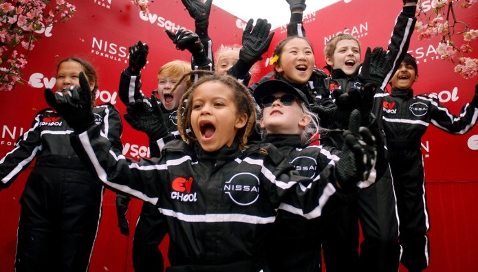 Nissan:Τα αγωνιστικά αυτοκίνητα που πρόκειται να πετάξουν