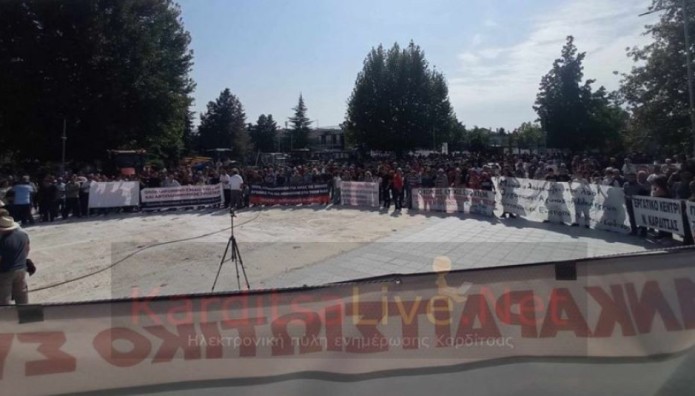 Πλημμύρες: Μεγάλο Συλλαλητήριο Στον Παλαμά Καρδίτσας
