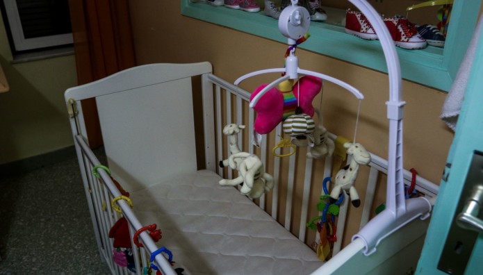 βρεφική κούνια