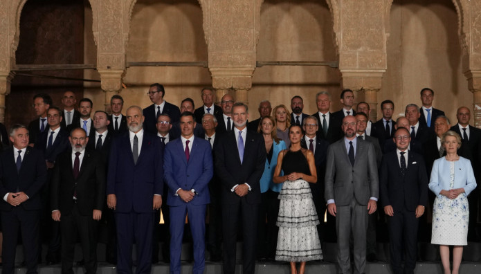 Γρανάδα: Οι Εντυπωσιακές Εμφανίσεις Στη Σύνοδο Κορυφής