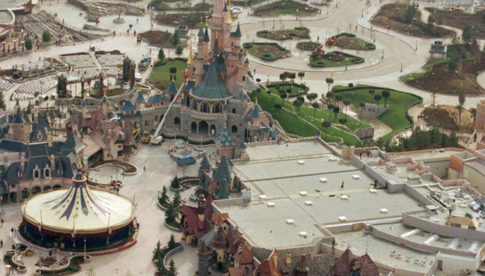 Μέλη Ευρωβούλης Βρέθηκαν Στη Disneyland Αντί Για Στρασβούργο