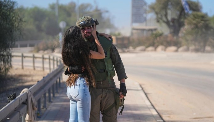 Ισραήλ το φιλί στον στρατιώτη