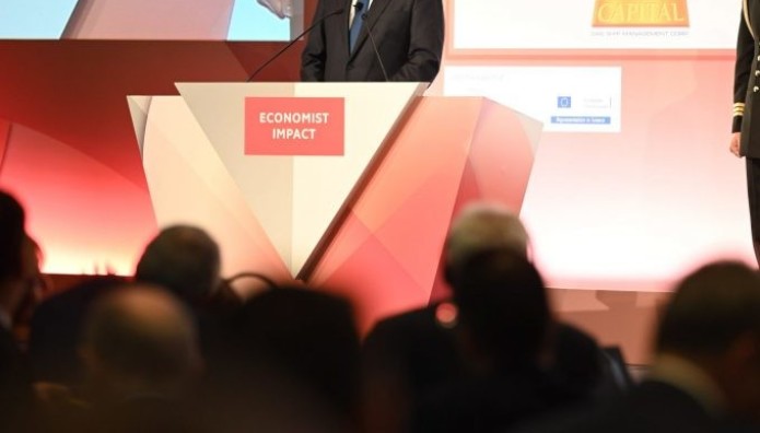 Δένδιας Economist