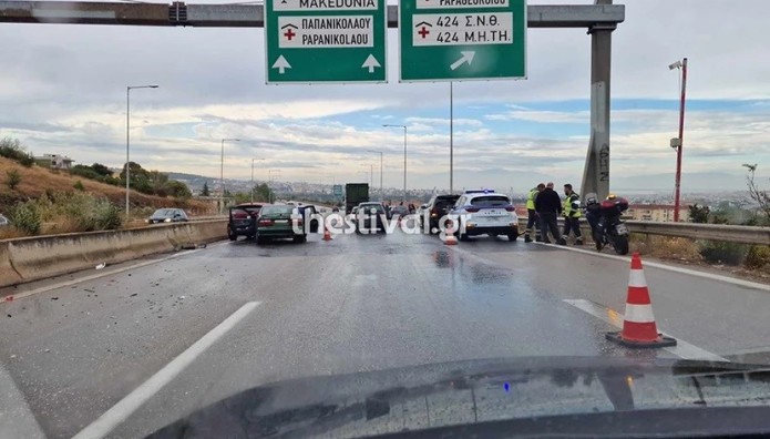 Καραμπόλα 10 Οχημάτων Στη Θεσσαλονίκη