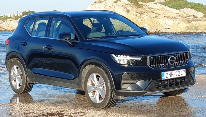 Δοκιμάζουμε το νέο Volvo XC40 B3  