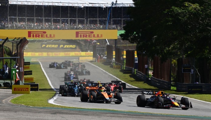 Πως ο Max Verstappen πήρε τη νίκη στον αγώνα GP στη Βραζιλία.