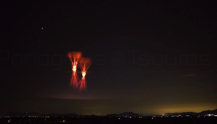 Ικαρία: Διπλός Κεραυνός Red Sprite