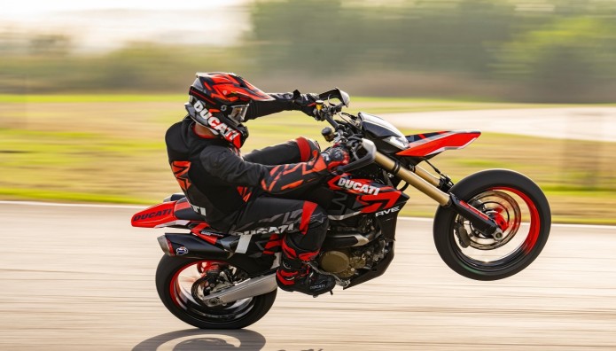 Η Ducati Hypermotard 698 Mono δεν...«παίζεται»