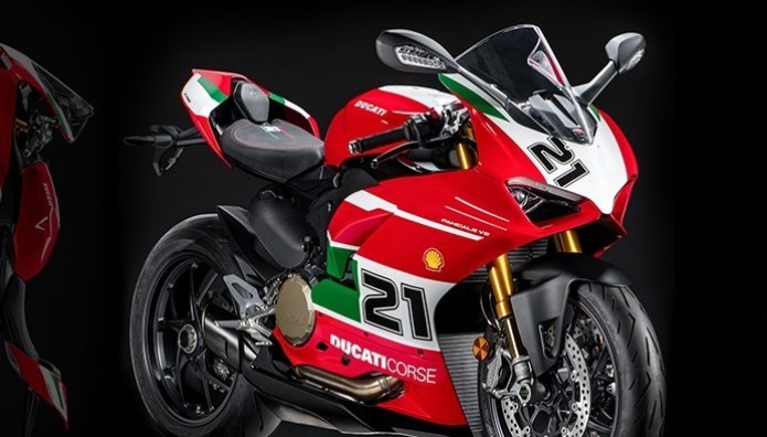 Ducati «BLACK RIDEDAY» με όφελος έως 5.000 ευρώ