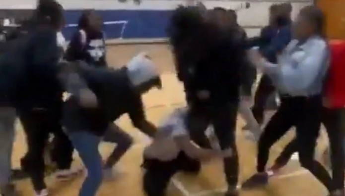 ΗΠΑ: 15χρονος Μαχαιρώθηκε Μέχρι Θανάτου Από Συμμαθητή Του