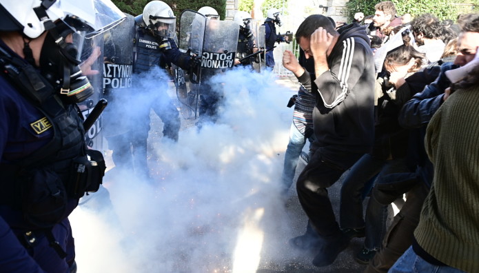 Σύνοδος Πρυτάνεων: Επεισόδια Με Χημικά