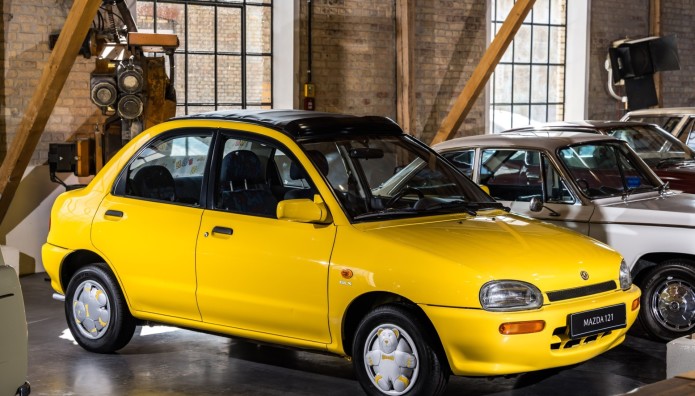 Mazda & Haribo: Η συνεργασία που δημιούργησε το Mazda 121 "Goldy"