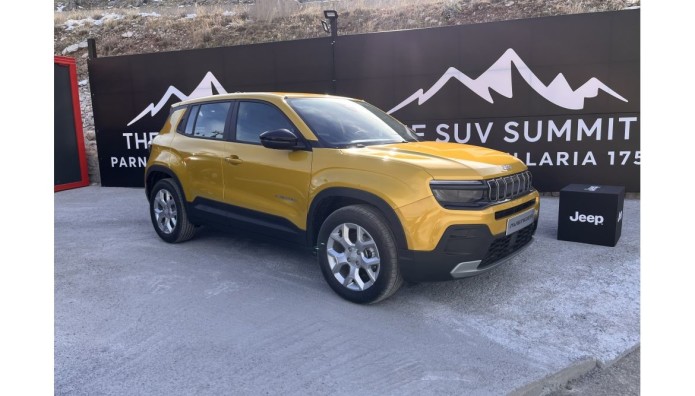 To Jeep Avenger σκαρφάλωσε στην κορυφή του Παρνασσού