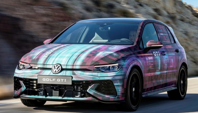 Η VW μαζί με το νέο Golf φέρνει και το  ChatGPT