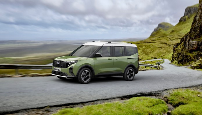 Το νέο Ford Tourneo Courier για οικογένειες και εκδρομές