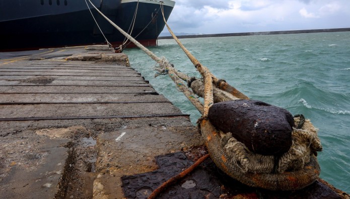 Δεμένα τα πλοία σε πολλά λιμάνια λόγω της κακοκαιρίας Avgi