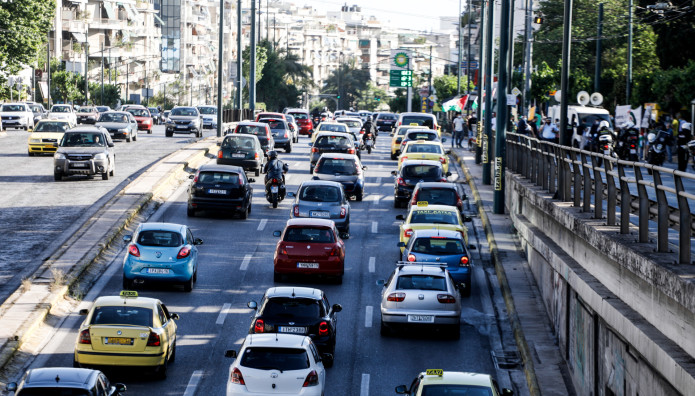 Καραμπόλα Πέντε Οχημάτων Στην Κηφισίας