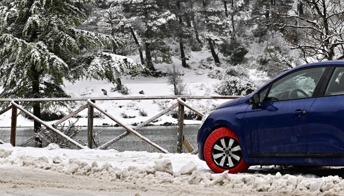 ΕΛ.ΑΣ: Αίρεται ο υποχρεωτικός εφοδιασμός των ΙΧ με αντιολισθητικές αλυσίδες