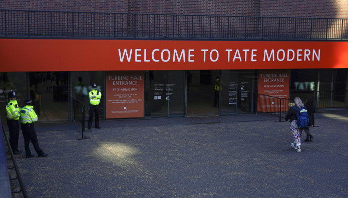 Βρετανία: Νεκρός άνδρας μετά από πτώση από την Γκαλερί Τέχνης, Τέιτ