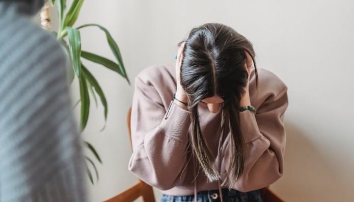 Βόλος: Απείλησε Να Πνίξει τη Γυναίκα του