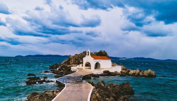 The Sun: Το Ελληνικό Νησί Έκπληξη Του Καλοκαιριού