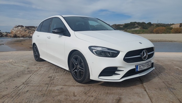 Δοκιμάζουμε τη νέα Mercedes B200 mHEV