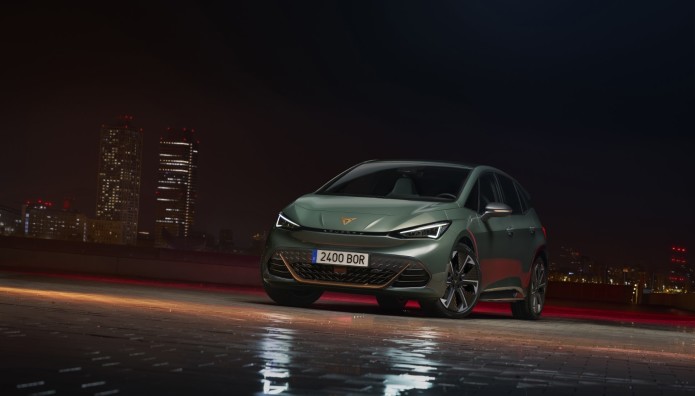 CUPRA Born VZ: Πότε έρχεται στην Ελλάδα