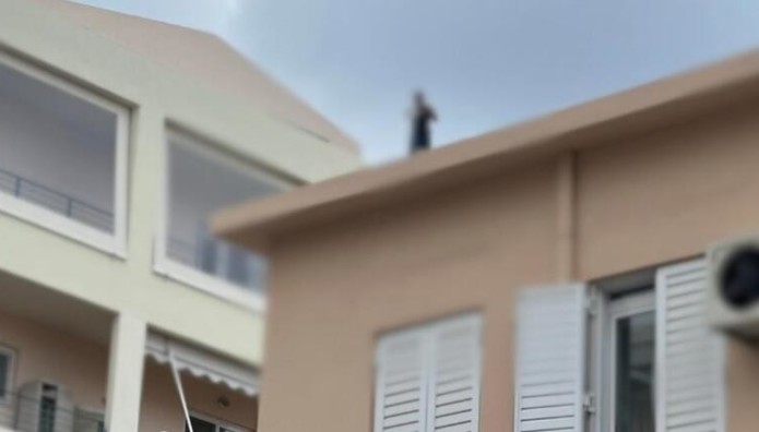 Κρήτη: Άνδρας Απειλούσε Να Πέσει Από Ταράτσα