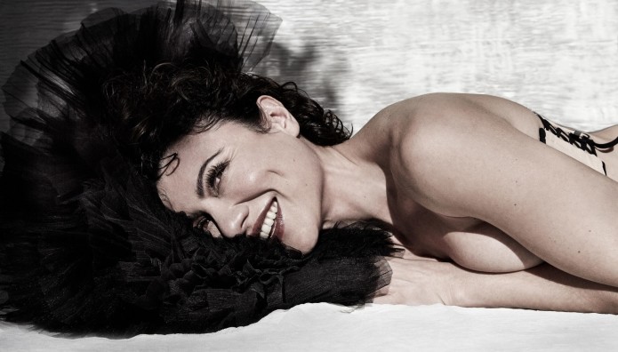 Θέατρο: Ο Ιορδανίδης Σκηνοθετεί Τη Τζούλια