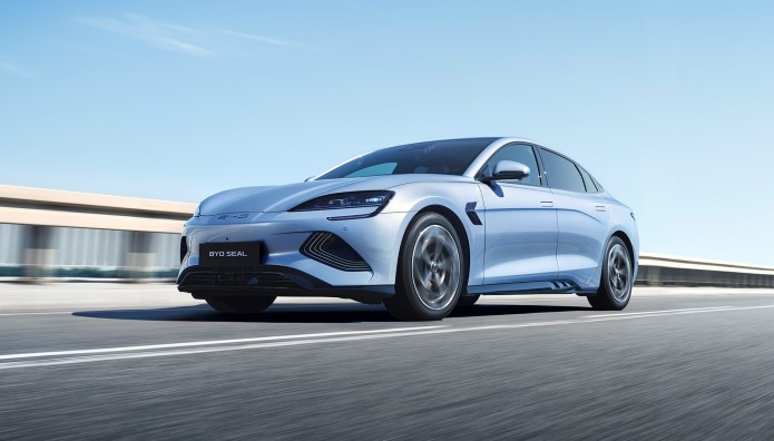 Ο όμιλος Σφακιανάκη φέρνει τα BYD στην Ελλάδα