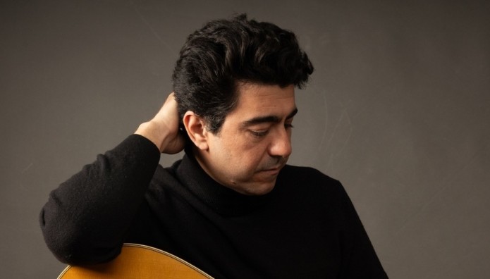 Ο Καρέλλας στη μουσική σκηνή Ίλιον Plus