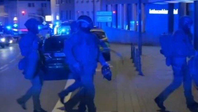 Γερμανία: Ένοπλη Κρατά Ομήρους Σε Νοσοκομείο