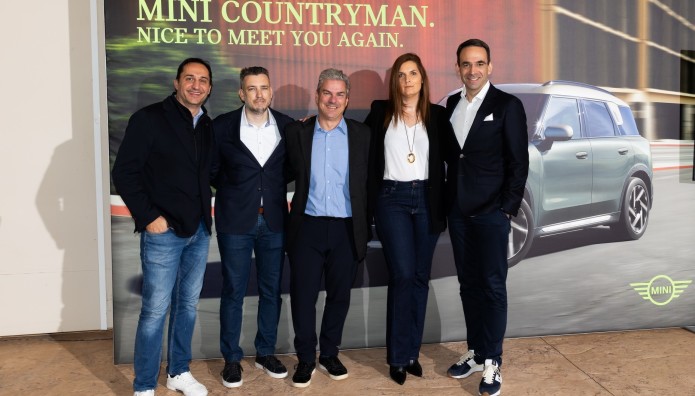 Δείτε τις εκδόσεις και τις τιμές του νέου MINI Countryman 