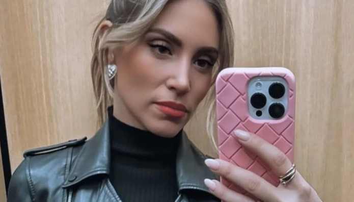 Αθηνά Οικονομάκου