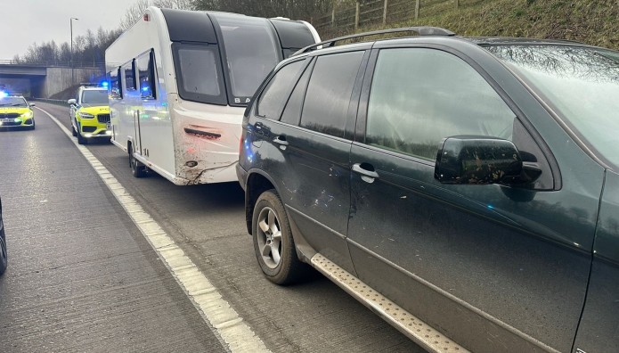 11χρονος Οδηγούσε Όχημα Που Έσερνε Κλεμμένο Τροχόσπιτο