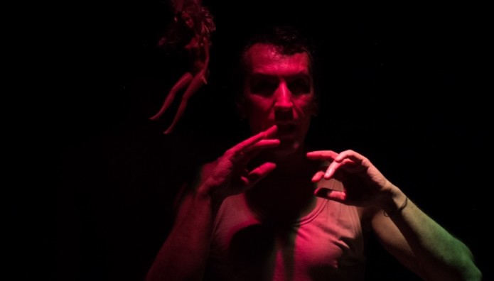 Διψάω: Η Εξομολόγηση Του Διαφορετικού Κώστα