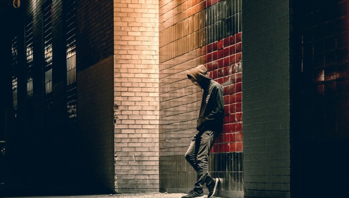 Κάλεσε Στο Σπίτι Του Ανήλικο Να Παίξουν Και Τον Βίασε