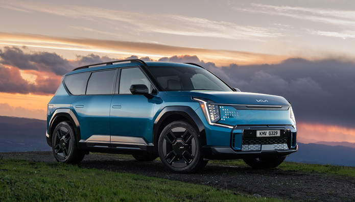 Θρίαμβος με διπλή νίκη για το Kia EV9 στα Παγκόσμια Βραβεία Αυτοκινήτου